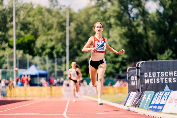 Sophia Seiter (LG Region Karlsruhe) am 29.05.2022 waehrend der Deutschen Meisterschaften Langstaffel im Otto-Schott-Sportzentrum in Mainz